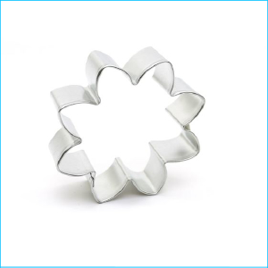 Cookie Cutter Daisy 3.5"